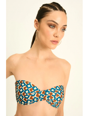 TOP STRAPLESS ESTAMPADO DE ROMBOS...